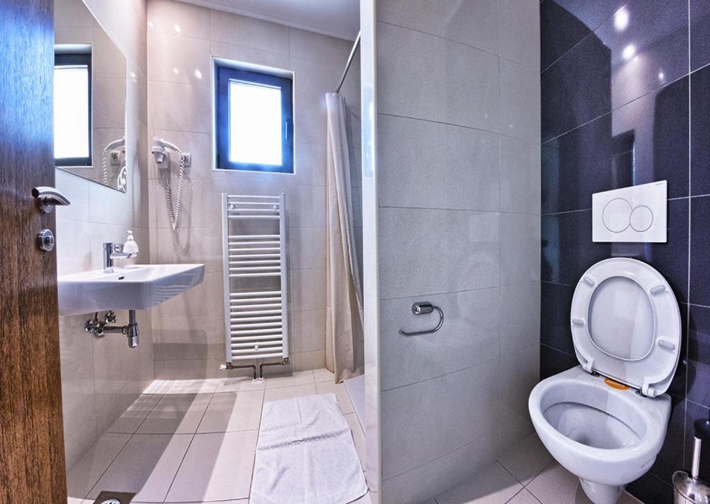 Hotel Nano ドルヴェニク エクステリア 写真